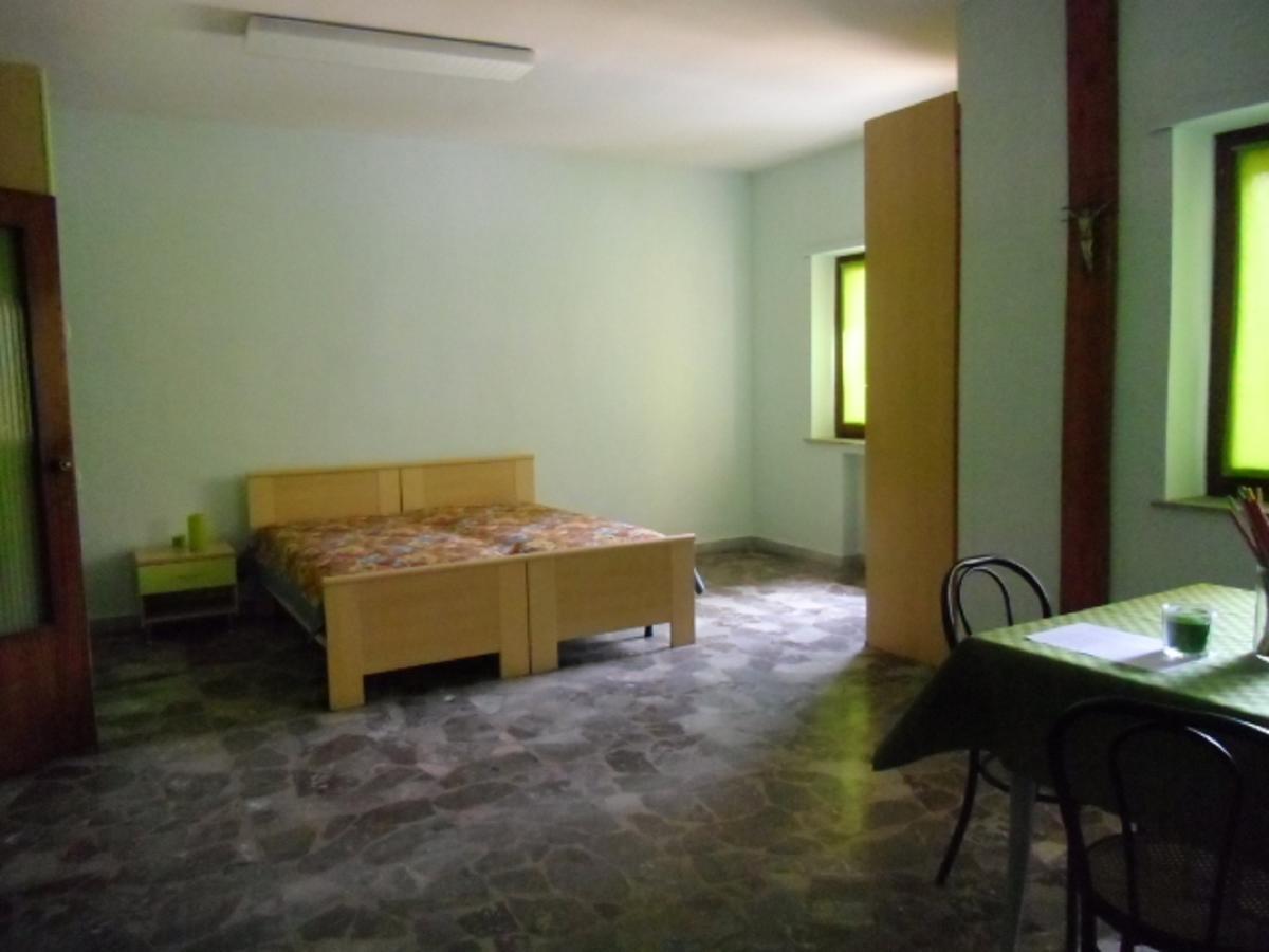 B&B Centralcity เนเปิลส์ ภายนอก รูปภาพ